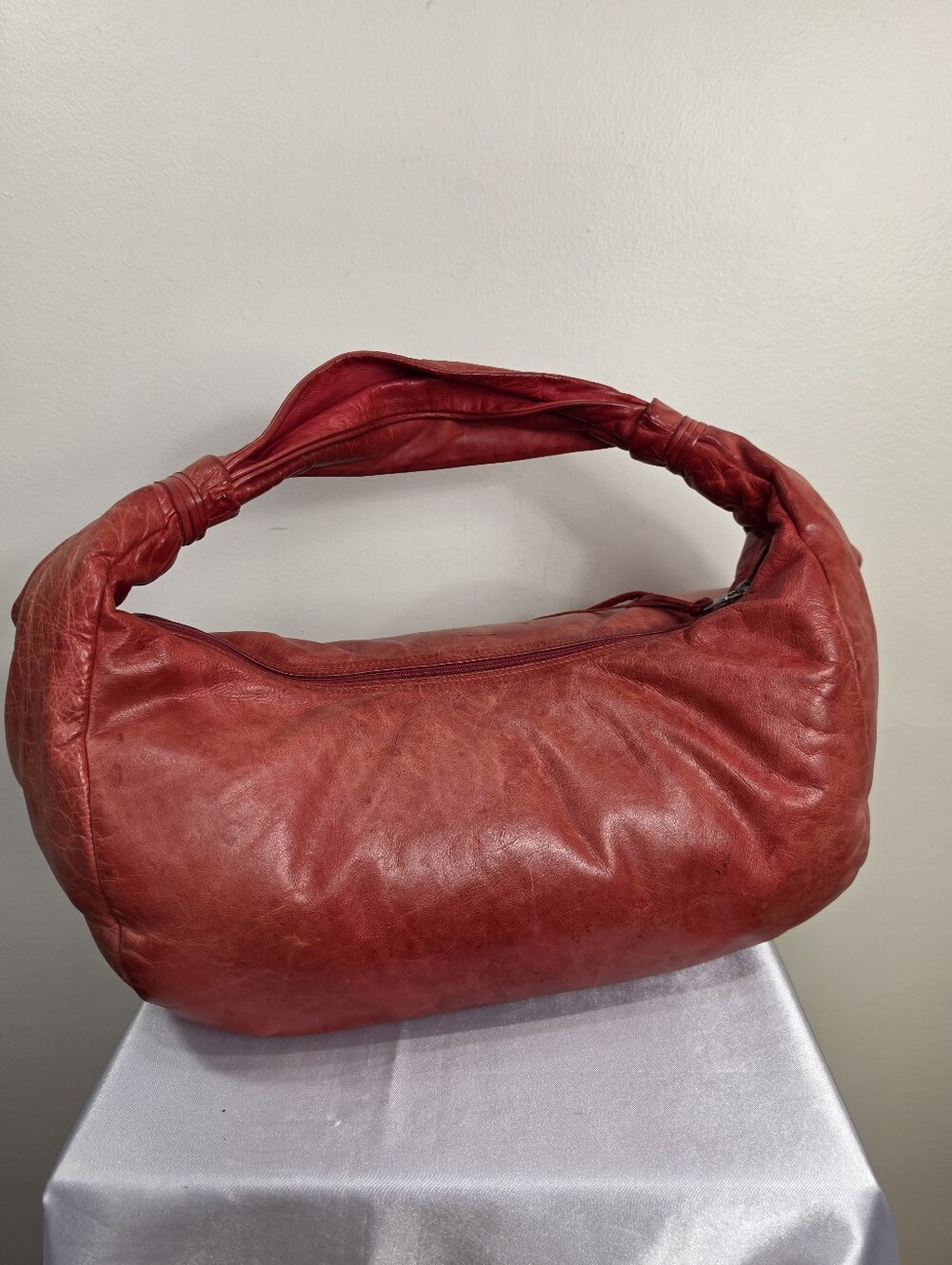 M0851 Classic Red Leather Hobo Shoulder Bag - Picture 3 of 15